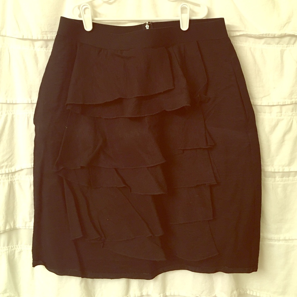BCBG black pencil skirt with layered ruffles 10